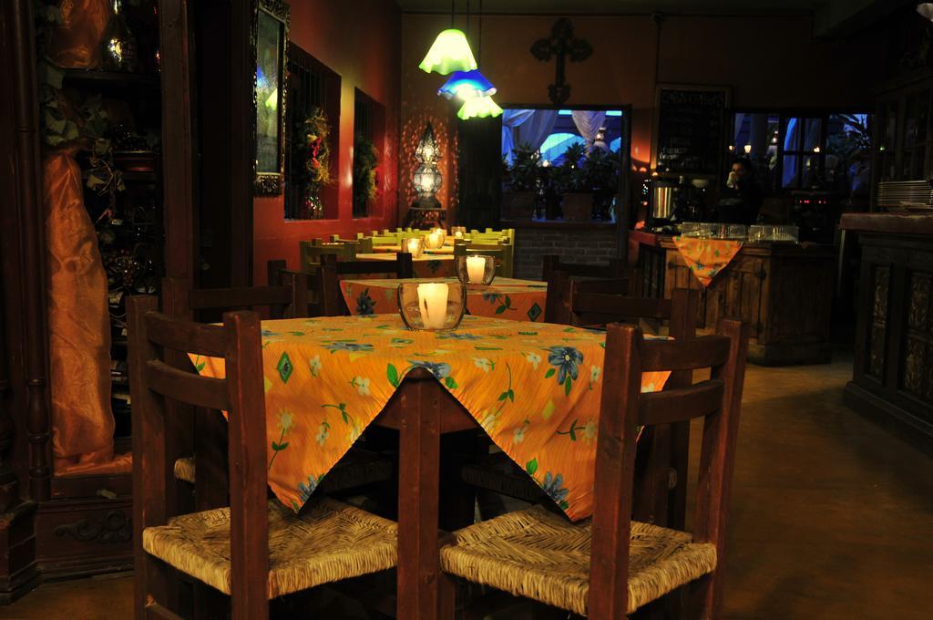 Hotel California Todos Santos Exterior photo