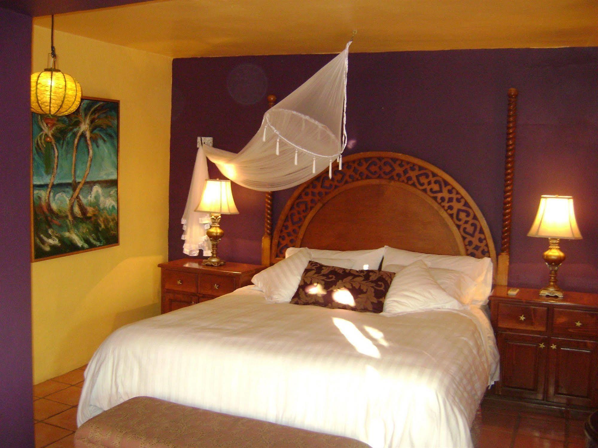 Hotel California Todos Santos Exterior photo
